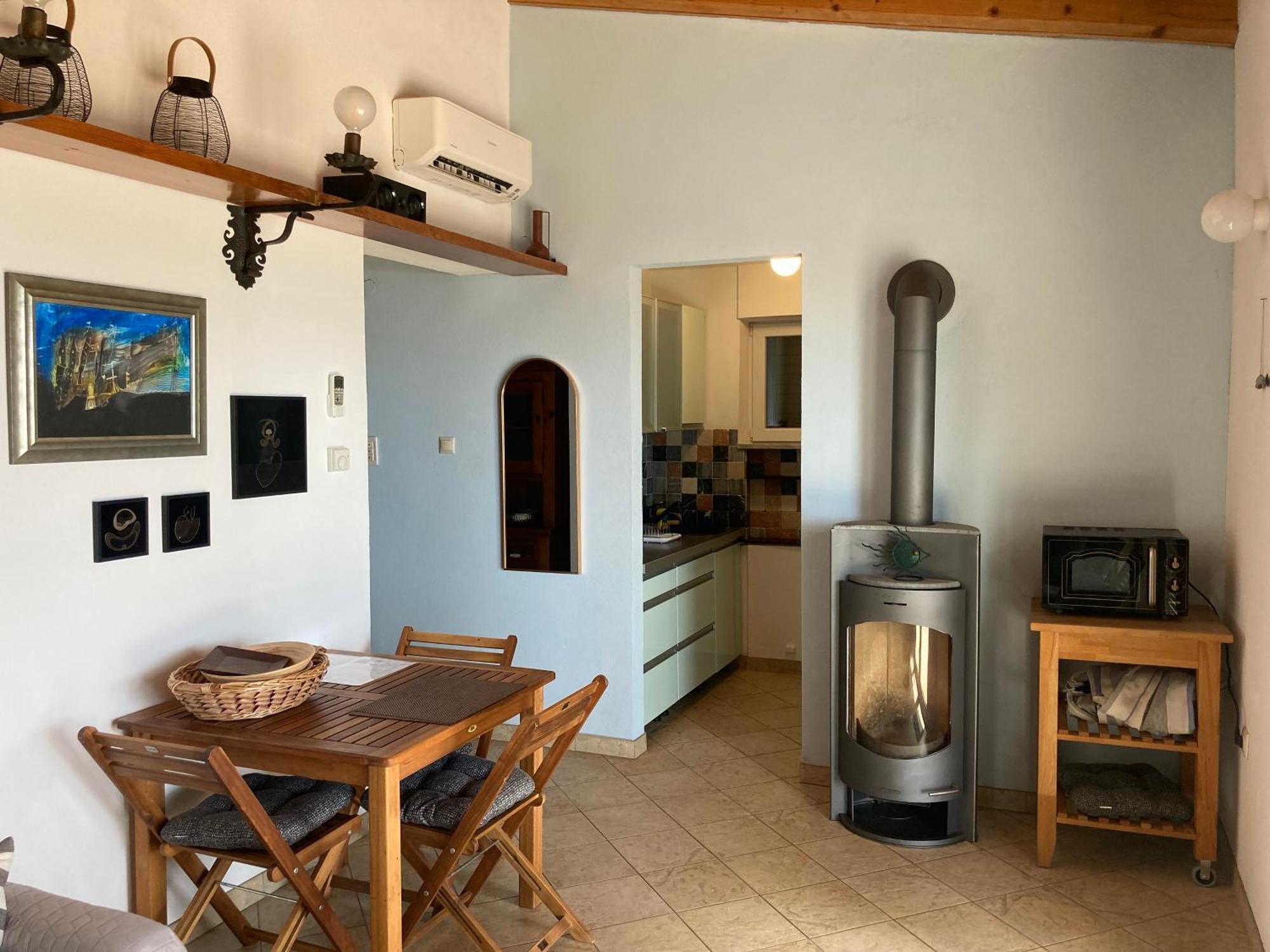 Karigador Beach House Bagian luar foto